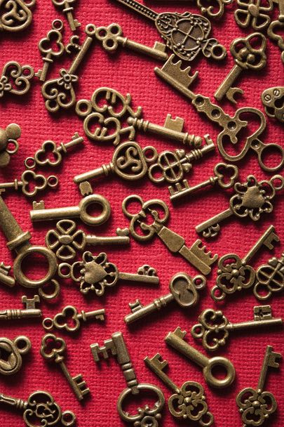 12 فیلم رازآلود برتر IMDb که شما را شگفت‌زده خواهند کرد